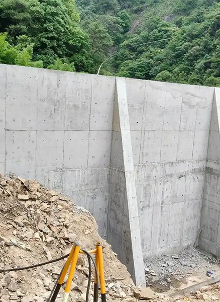濮阳南乐县重力式挡土墙
